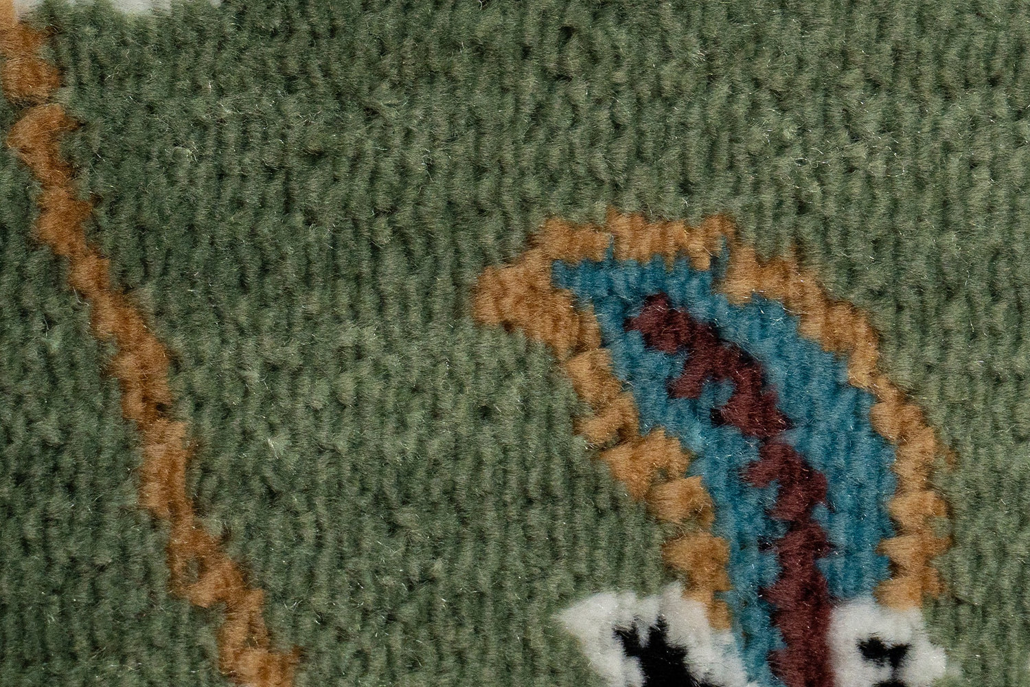Gulposh - Luxurious Kashmiri Rug