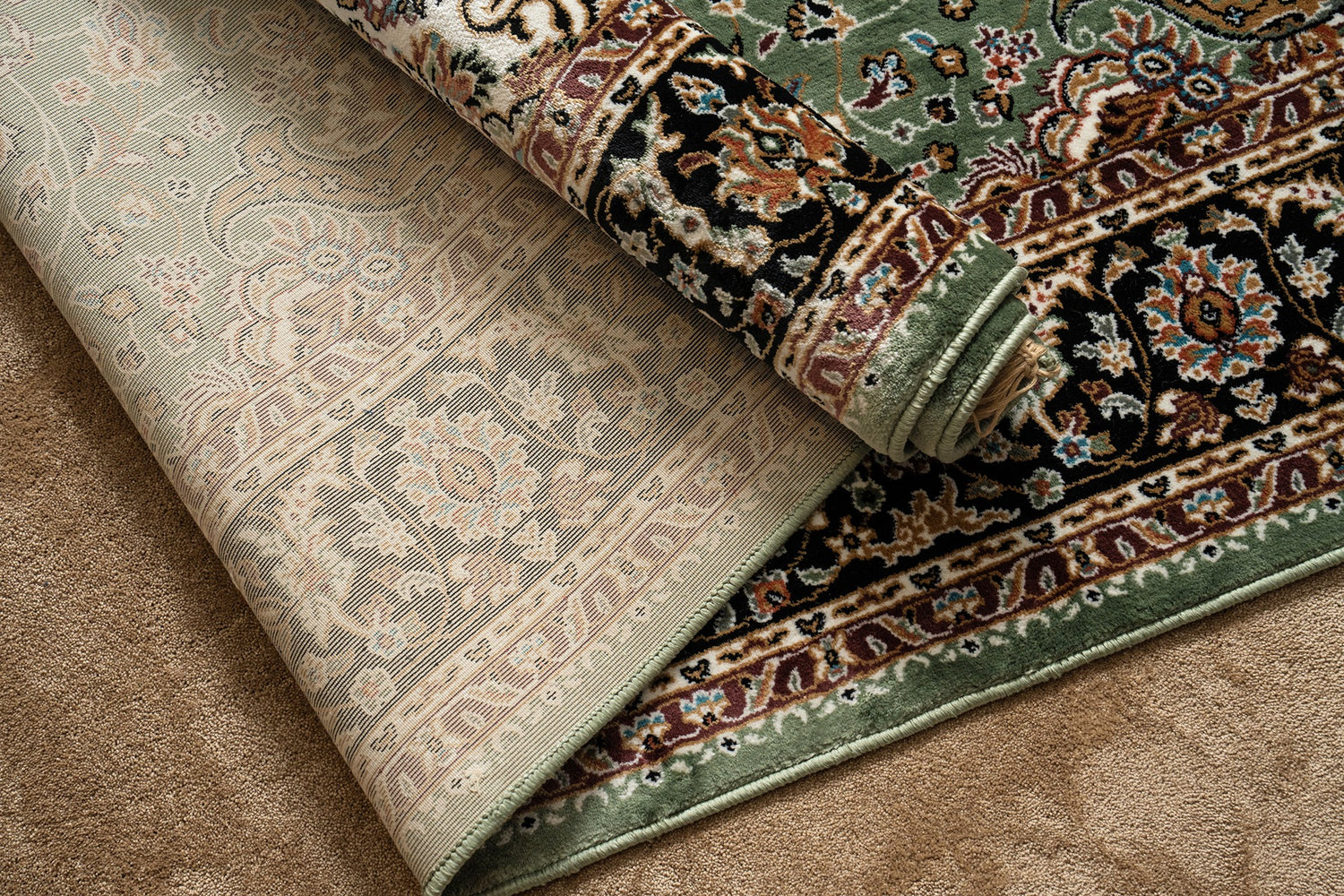 Gulposh - Luxurious Kashmiri Rug