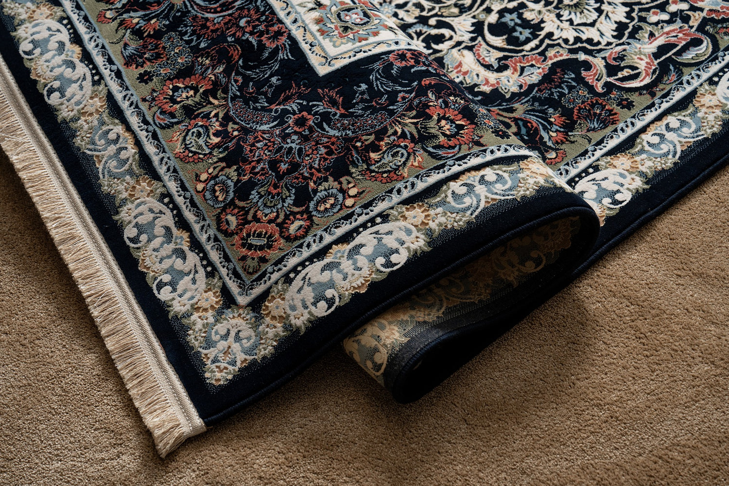 Samandar - Elegant Iranian rugs