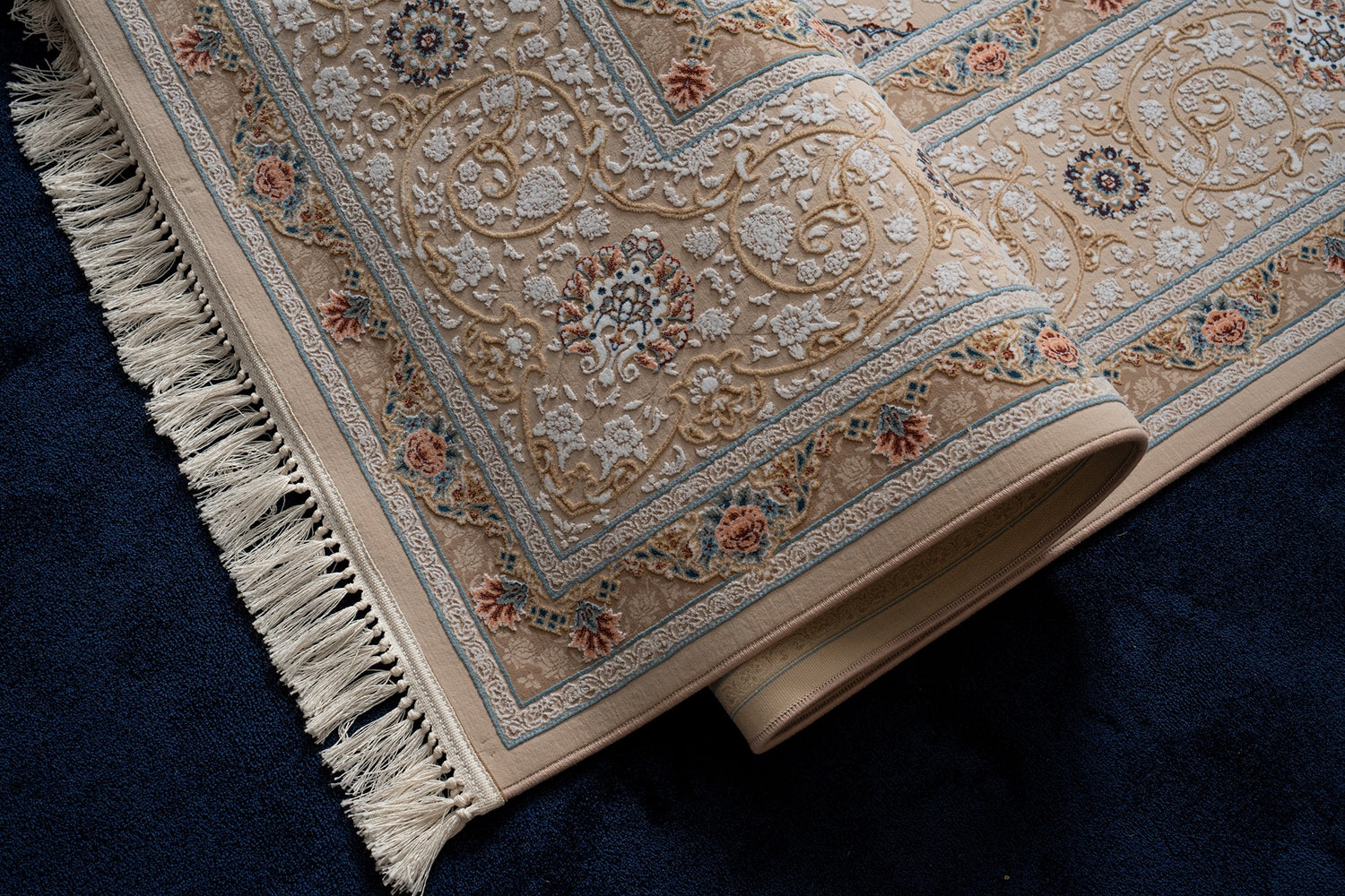 Reth - Elegant Iranian rug