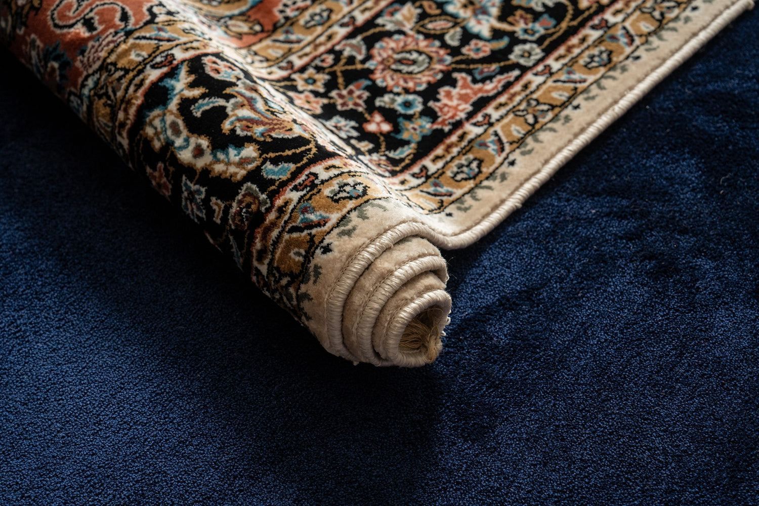 Apharwat - Luxurious Kashmiri rug